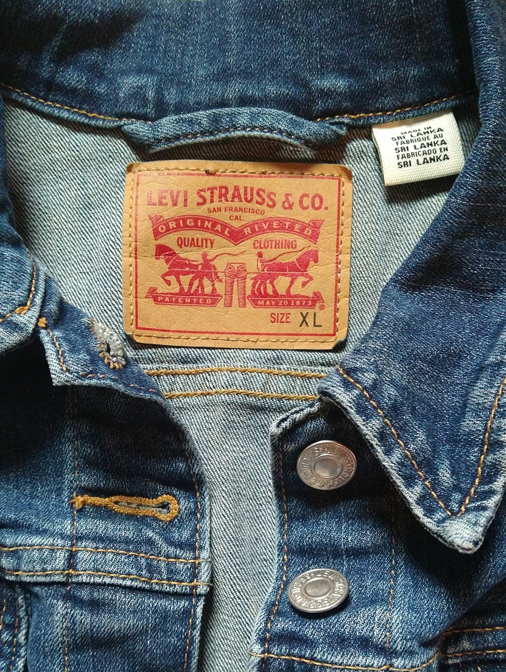 Levis Jean Jacket - Picture 2 of 2